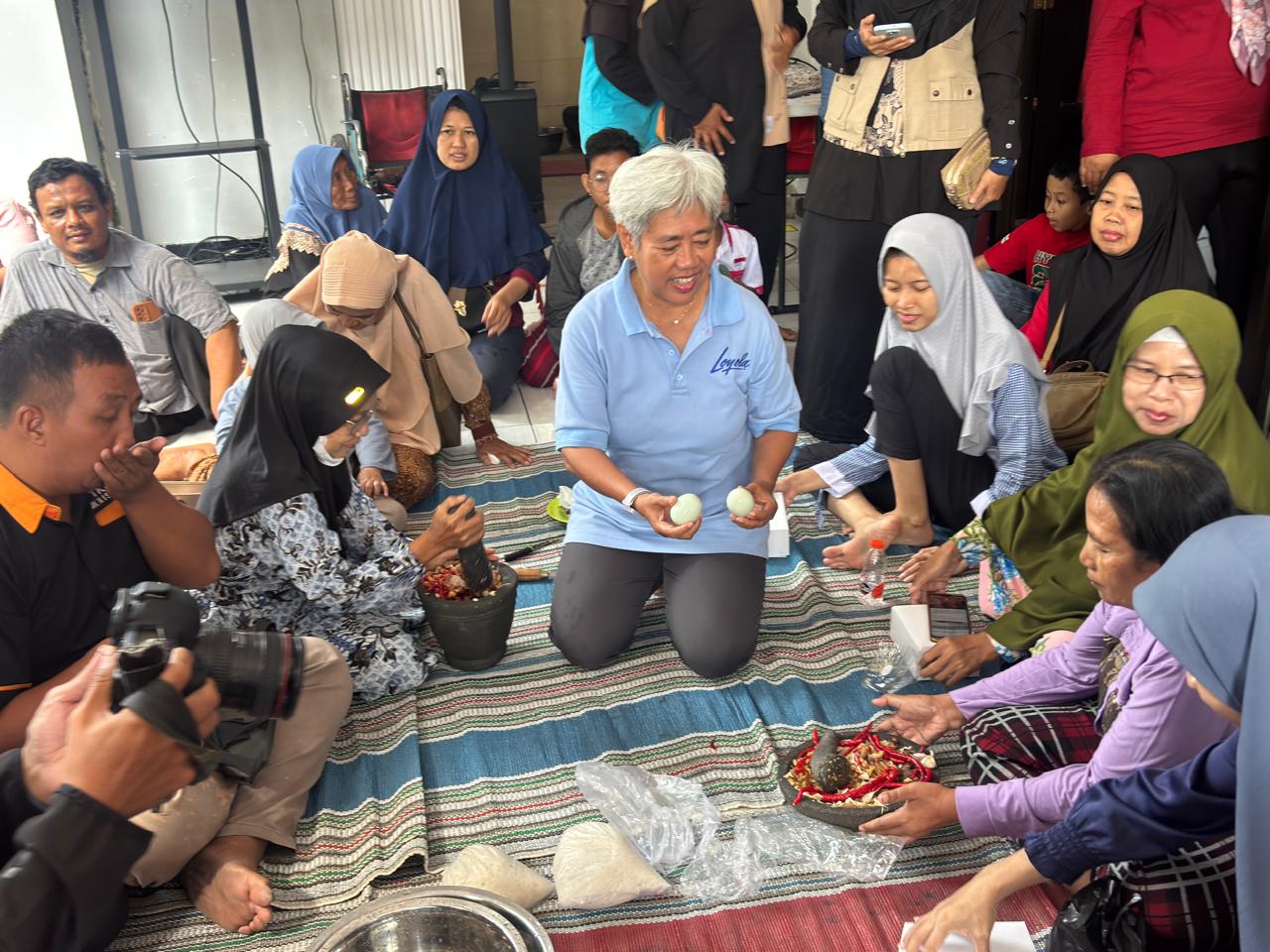 Berdaya dan Mandiri! Semarang Barat Gelar Workshop Telur Asin untuk Disabilitas