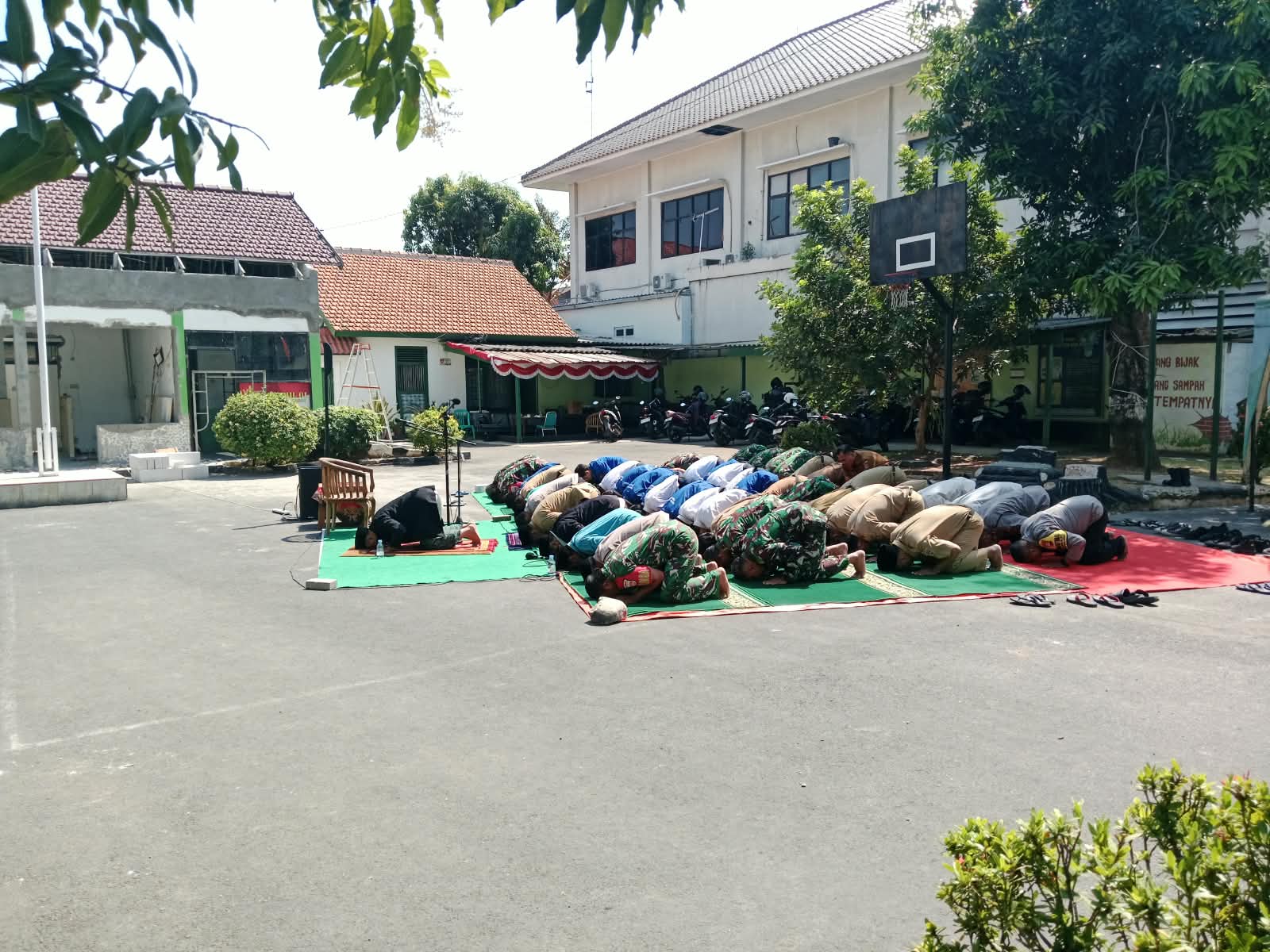 Ikhtiar Warga Semarang Barat: Gelar Sholat Istisqo Memohon Rahmat Hujan